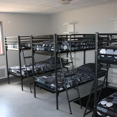 Auberge Flyzone Лезиньян-Корбьер Экстерьер фото